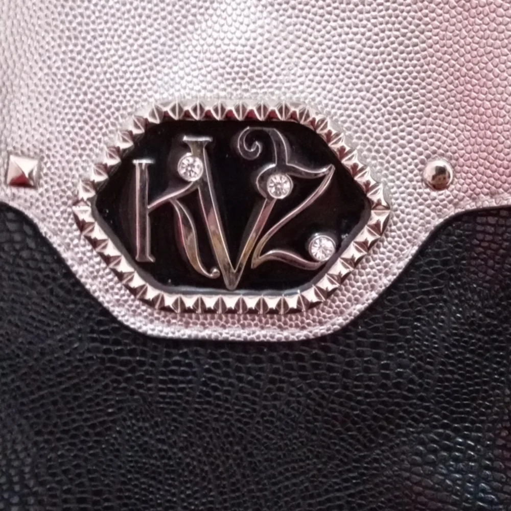 Purse - Picture 2 of 4